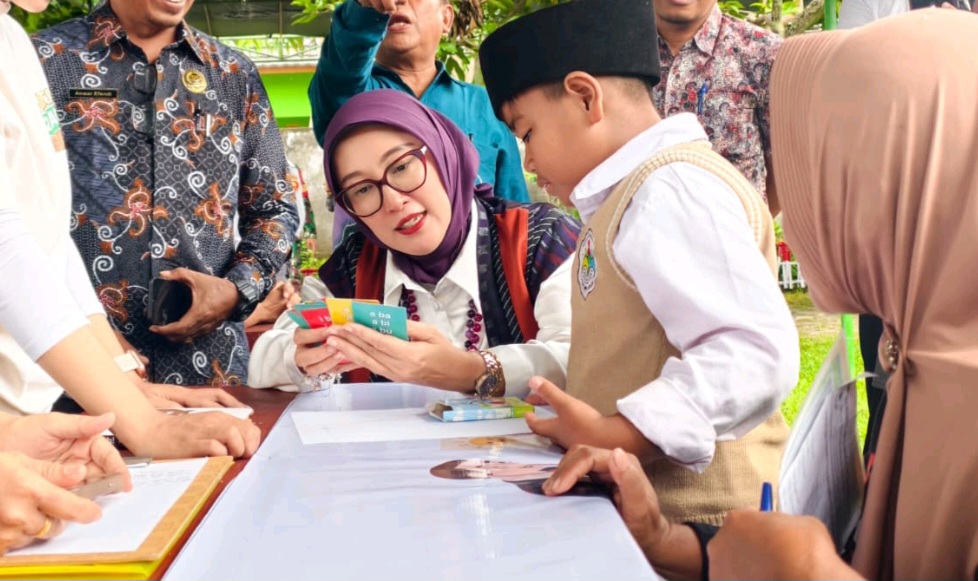 Bunda Literasi NTB Deklarasikan Dukungan Menguatkan Layanan Pendidikan Inklusif di Desa Kuripan Timur